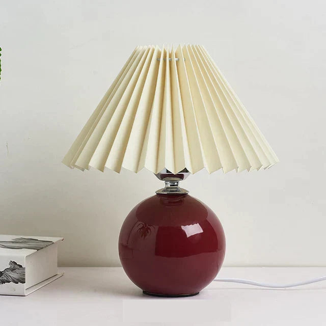 Timeless Lumiere Vintage Table Lamp - Classic Design for Every Room
