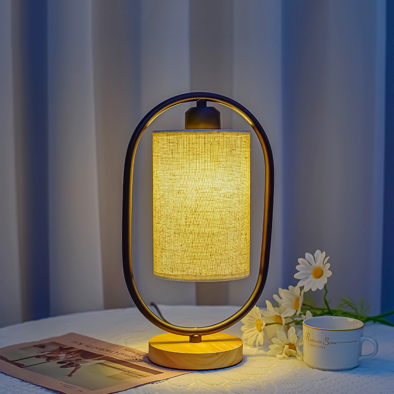 Timeless Elegance - Vintage Wooden LED Lamp with Dimmable Function