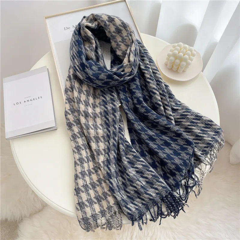 LuxeRuit Scarf - Elegant Winter Accessory for Every Outfit