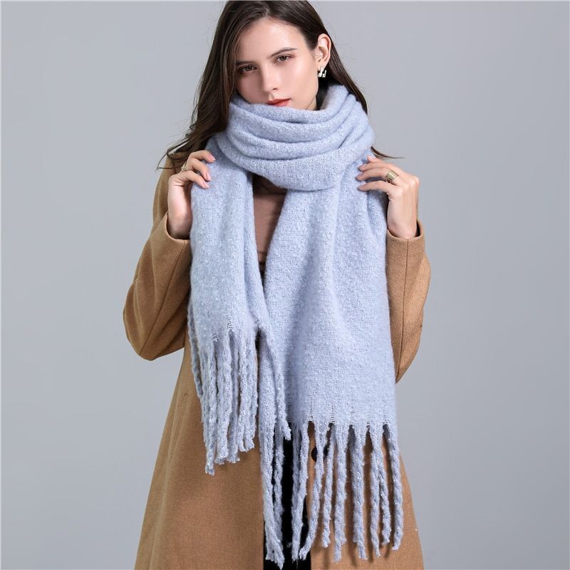 CosyPlaid Scarf – Warm, Trendy Winter Style