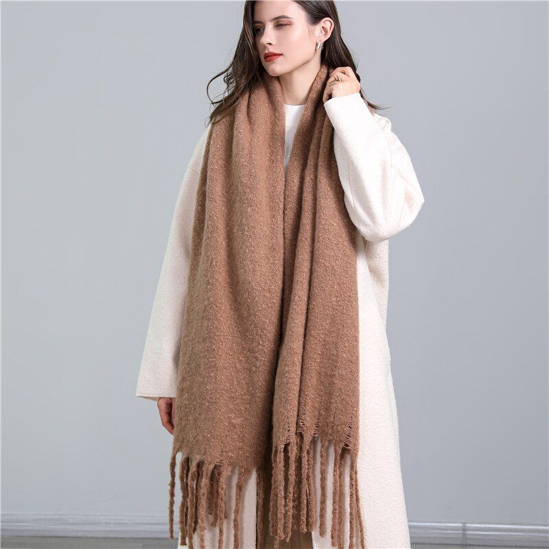 CosyPlaid Scarf – Warm, Trendy Winter Style