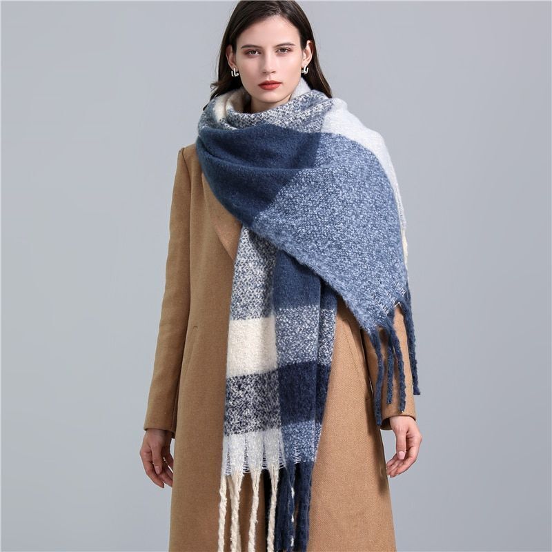 CosyPlaid Scarf – Warm, Trendy Winter Style