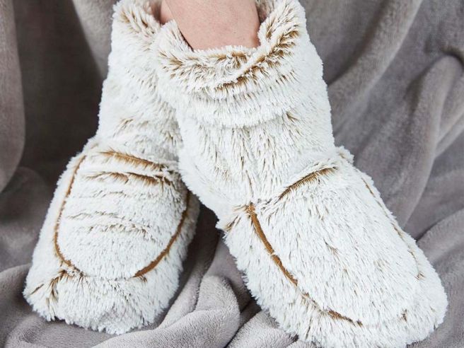 CozySteps – Luxurious Slippers for Winter Comfort