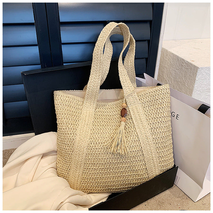 EcoChic Handbag - Stylish Rattan Women's Bag