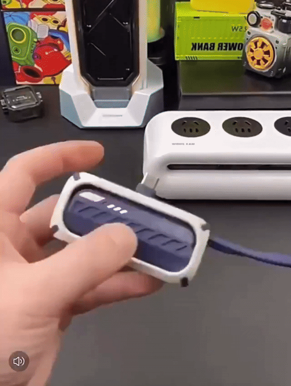 CompactCharge – Stylish Portable Power Bank for Travel