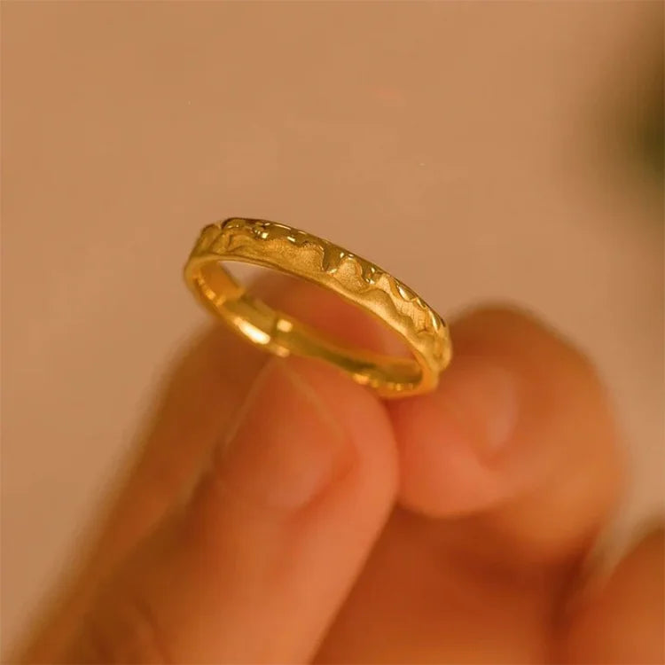 Elegant Sienna Gold Wedding Ring
