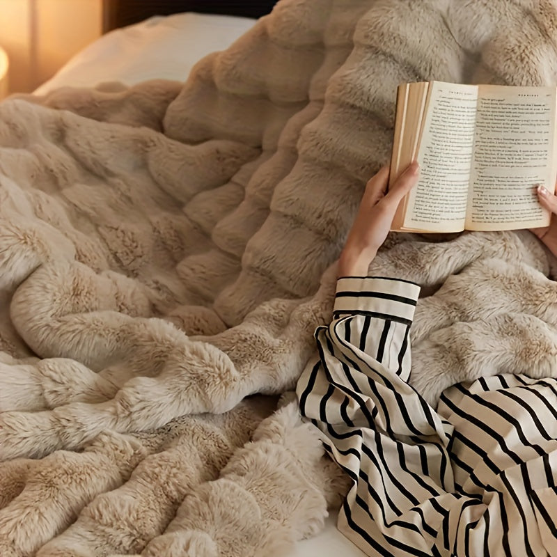 Elegant Rabbit Fleece Blanket - Luxurious and Durable