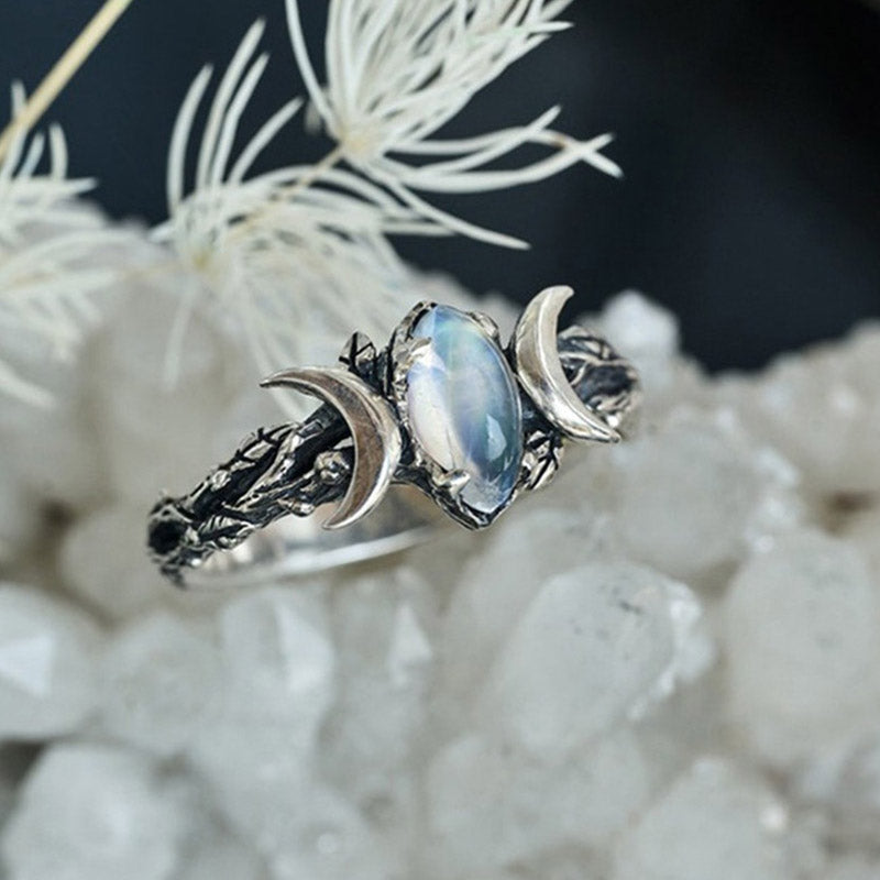 Elegant Iris Moonstone Statement Ring - Make a Bold Impression