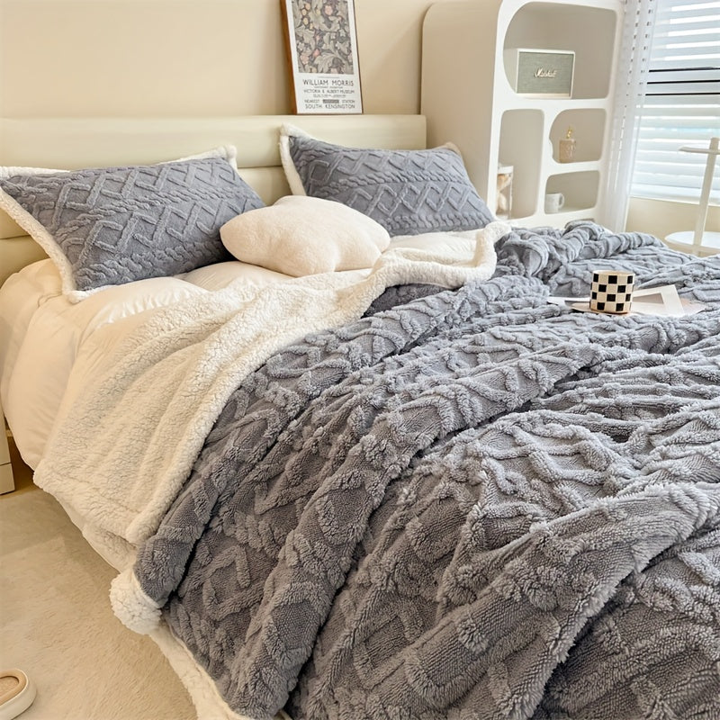 Vintage Luxe Double-Sided Fleece Throw - Winter Essential