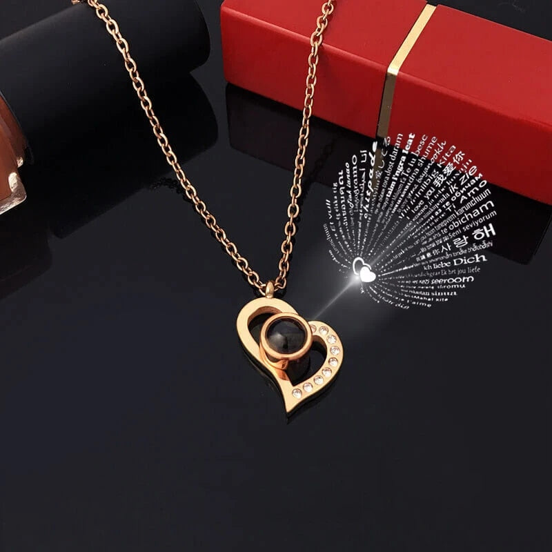 EternalLove Necklace – Heart-Shaped Chain in 100 Languages