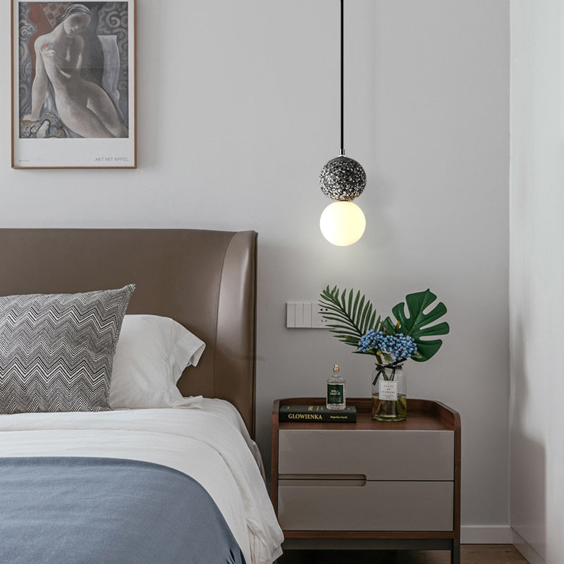 Aurora Glow - Luxurious LED Pendant Lamp in Black/White