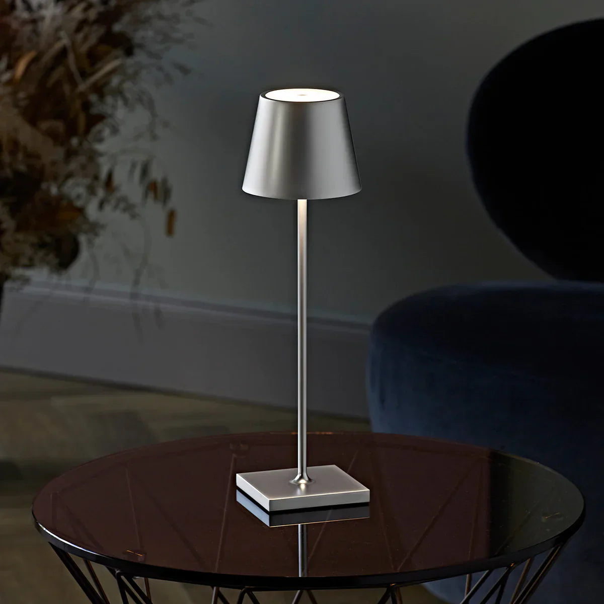 LumiLuxe - Elegant Table Lamp with Wireless Charging Function