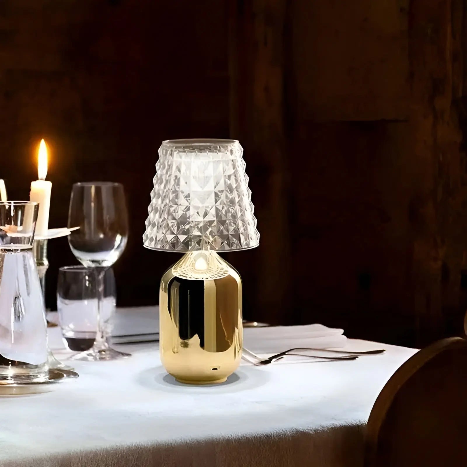 Zaroti Luxury Table Lamp - wireless and elegant 