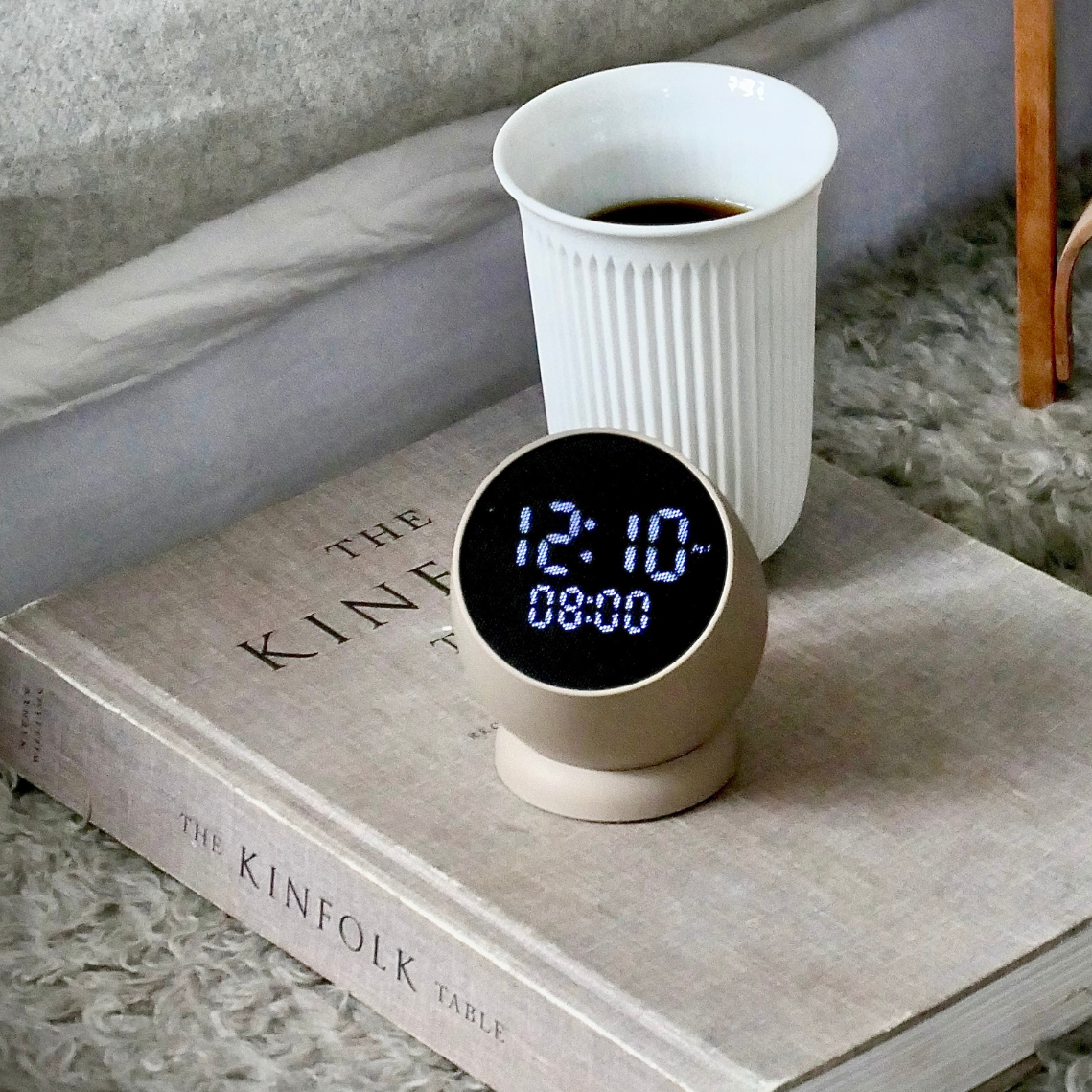 SmartWake - Wireless alarm clock with touchscreen and gyro sensor