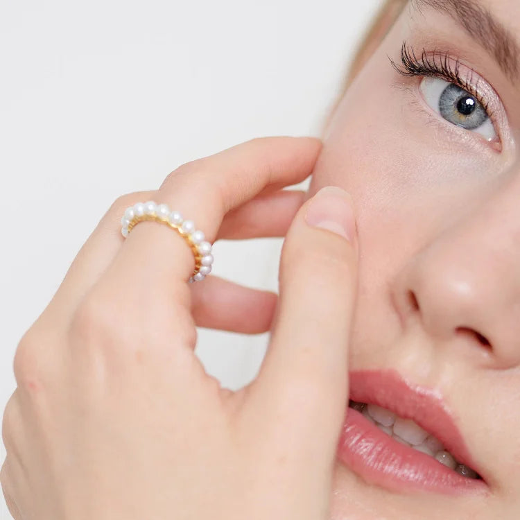 Amaris Fins Pearl Ring – A Timeless Piece of Jewelry