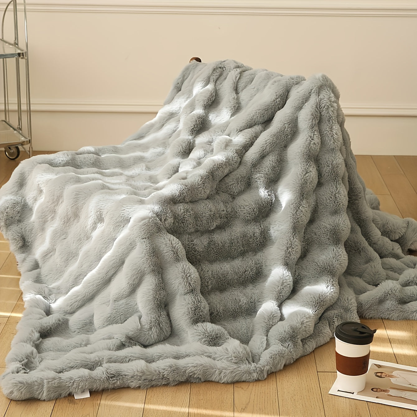 Elegant Rabbit Fleece Blanket - Luxurious and Durable