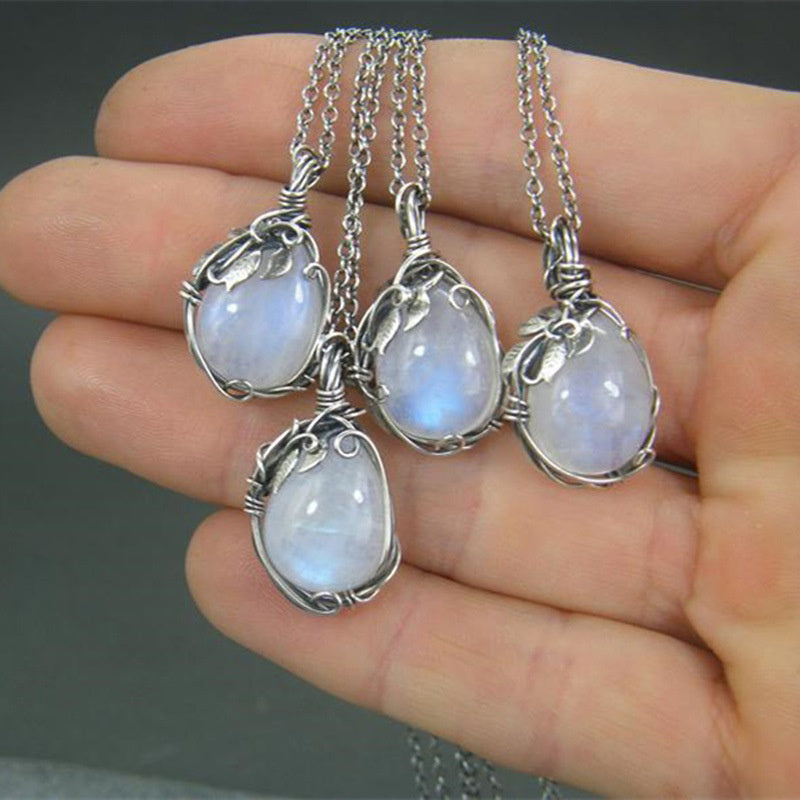 Vintage Moonstone Necklace - Selene Elegance