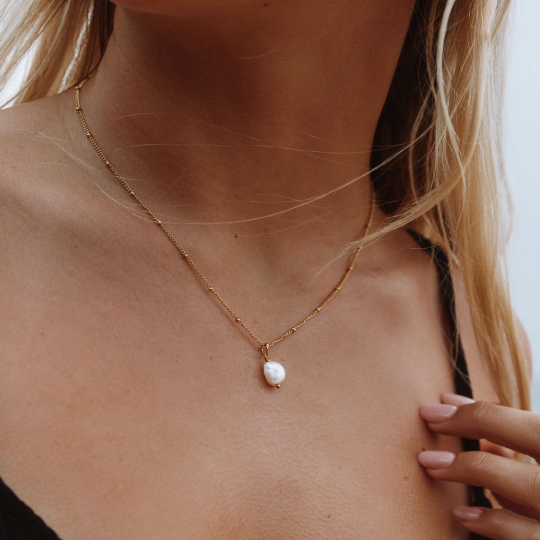 Elegant baroque pearl pendant necklace - Anisa