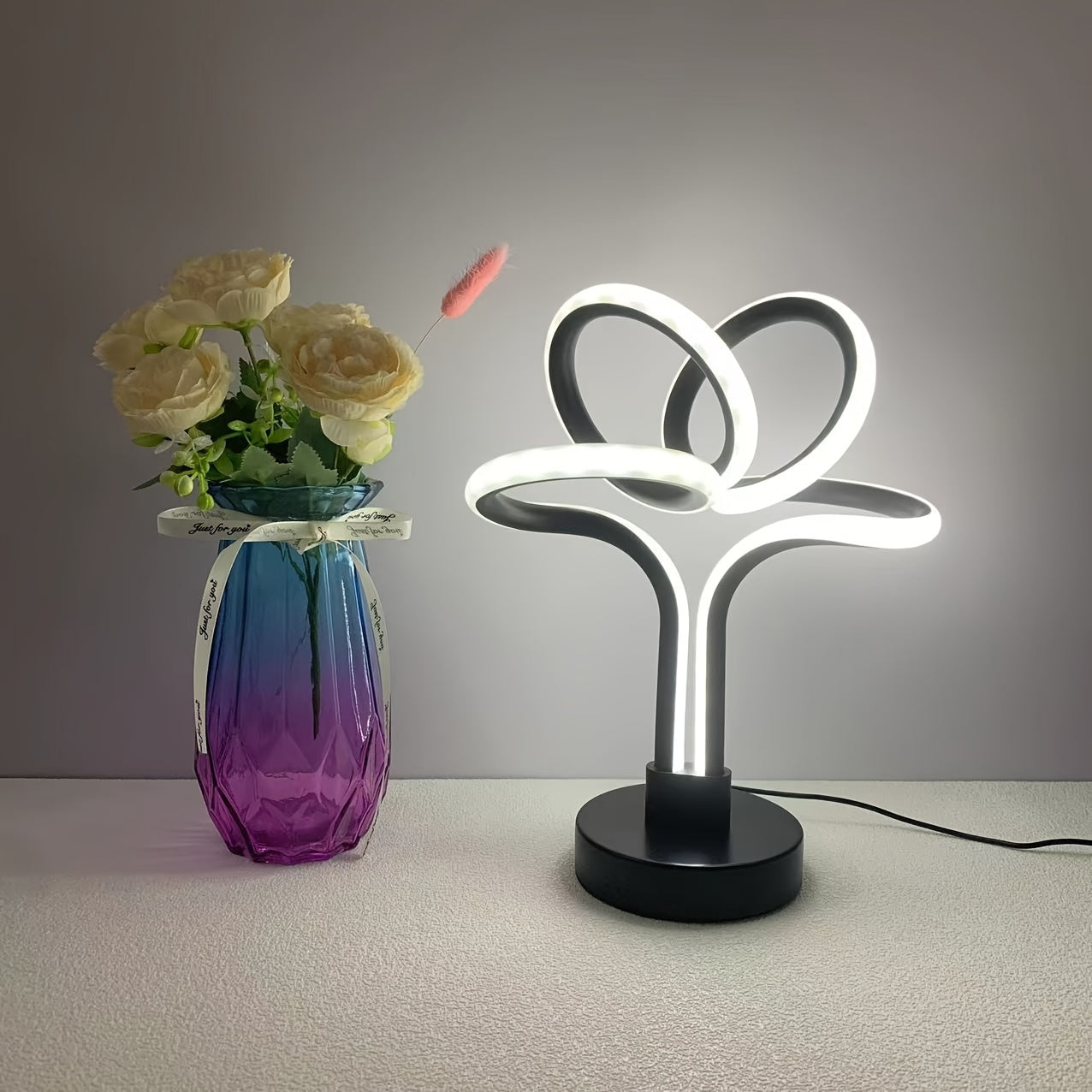 LumiNordic – Scandinavian USB LED Table Lamp