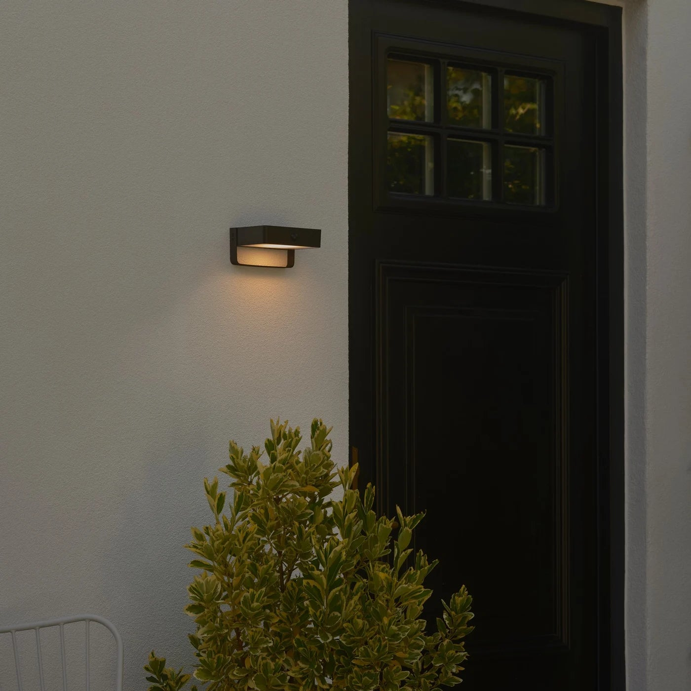 SolarGlow Light - Black Rechargeable LED Outdoor Lamp