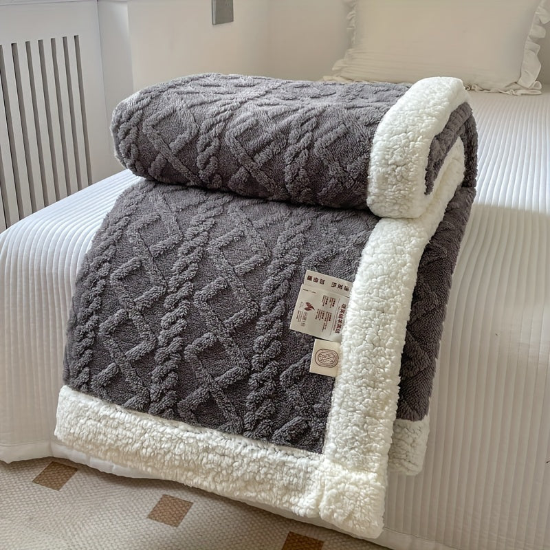 Stylish Reversible Fleece Blanket for Ultimate Comfort and Warmth