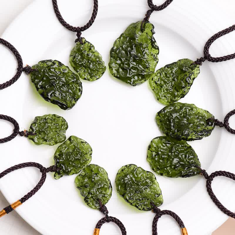 Alina's Captivating Green Moldavite Pendant Necklace for Purification