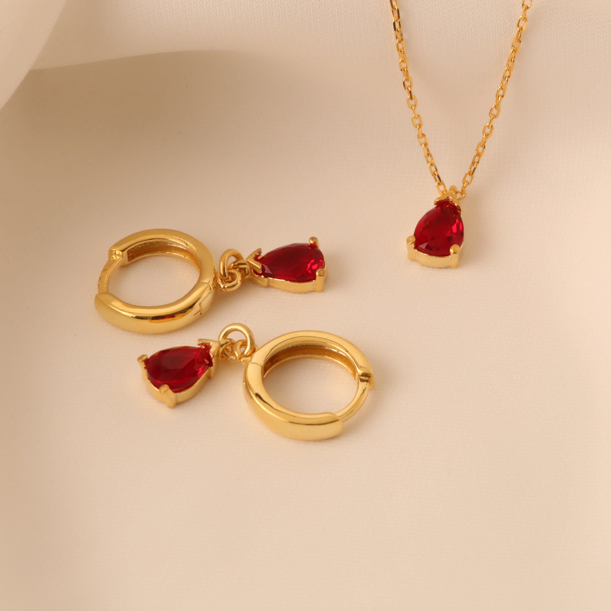 Elegant Garnet Birthstone Jewelry Set - Liora's Enchantment 
