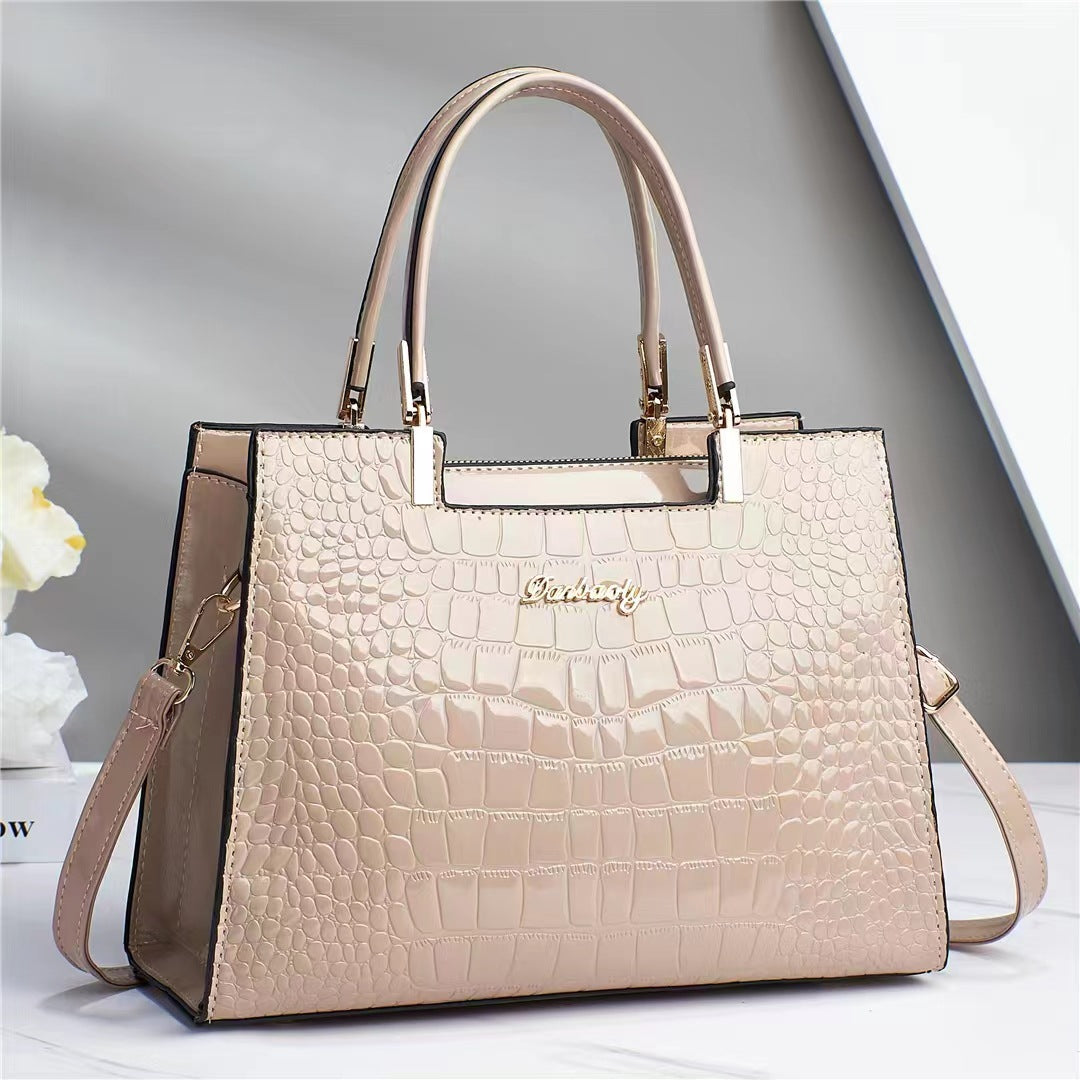 EliteGlam Bag – Luxurious and Elegant Handbag