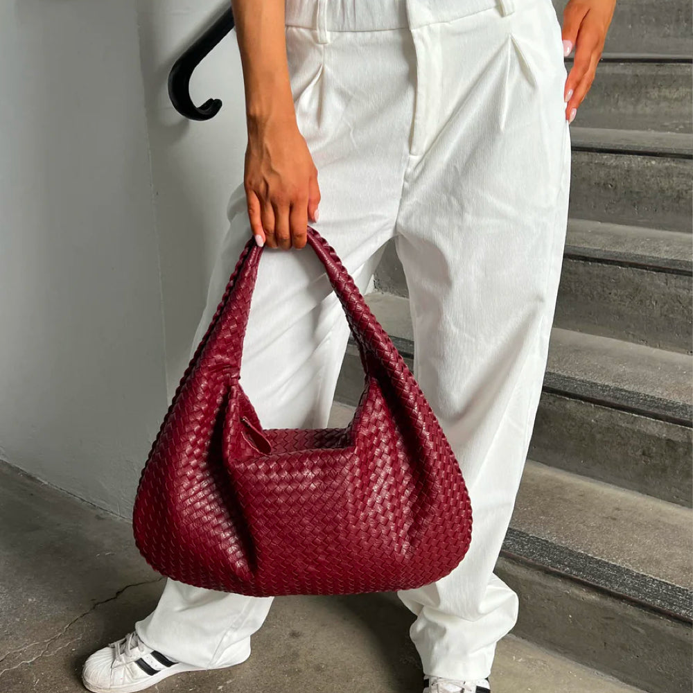 WeaveLux Bag - Elegant Dustpan with Space