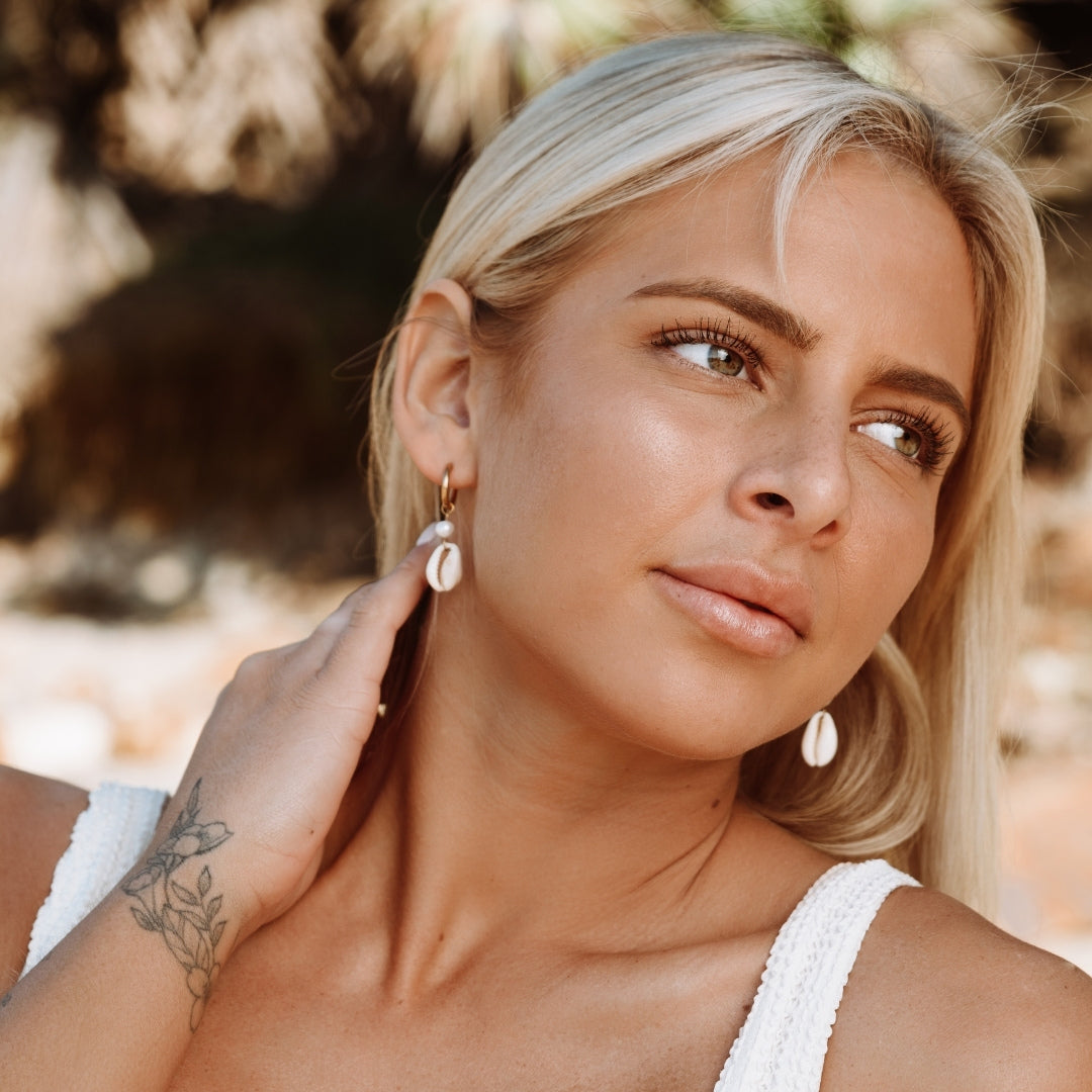 Elegant seashell jewelry - the Elara collection