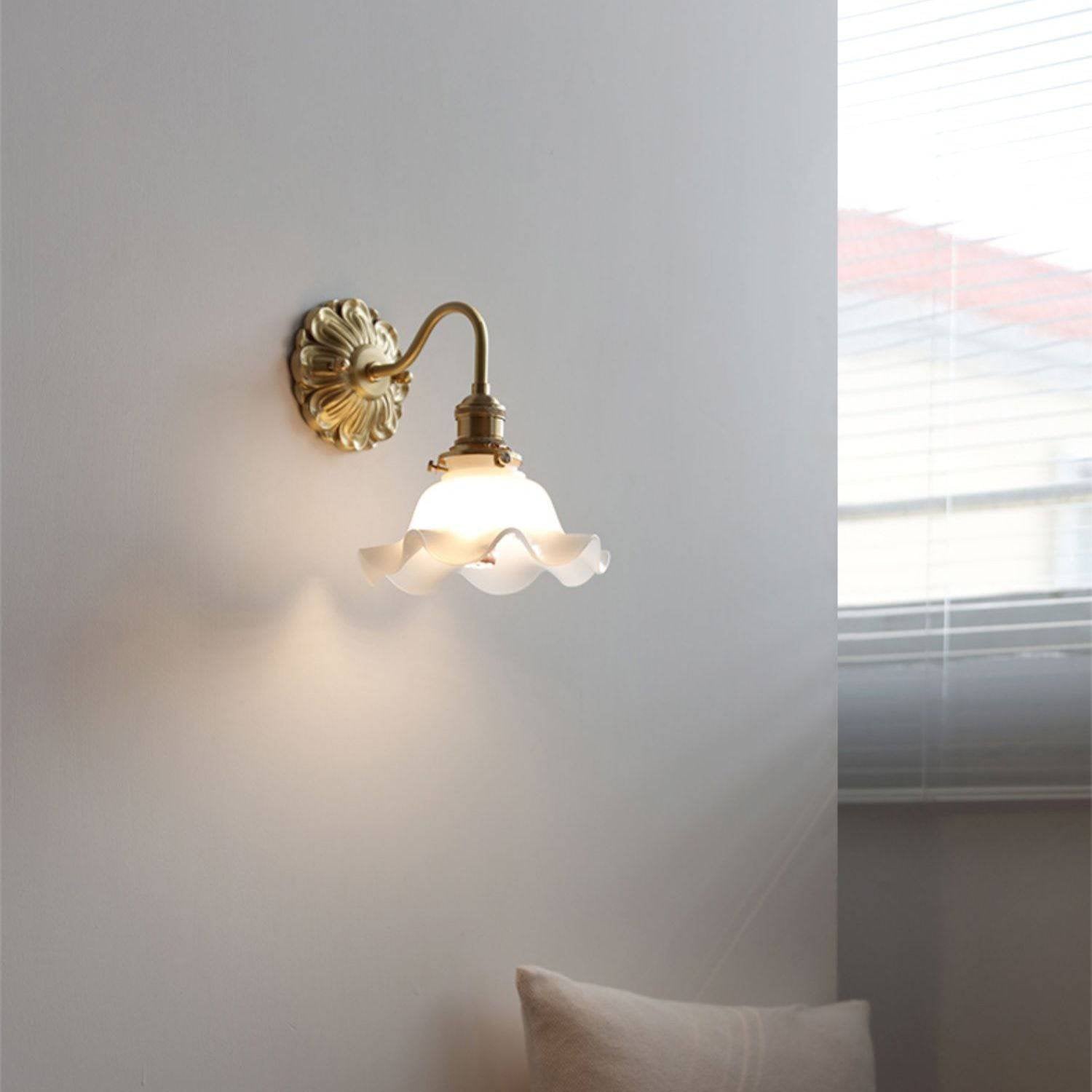 SfeerLuxe - Weathered Glass Wall Lamp with Gooseneck