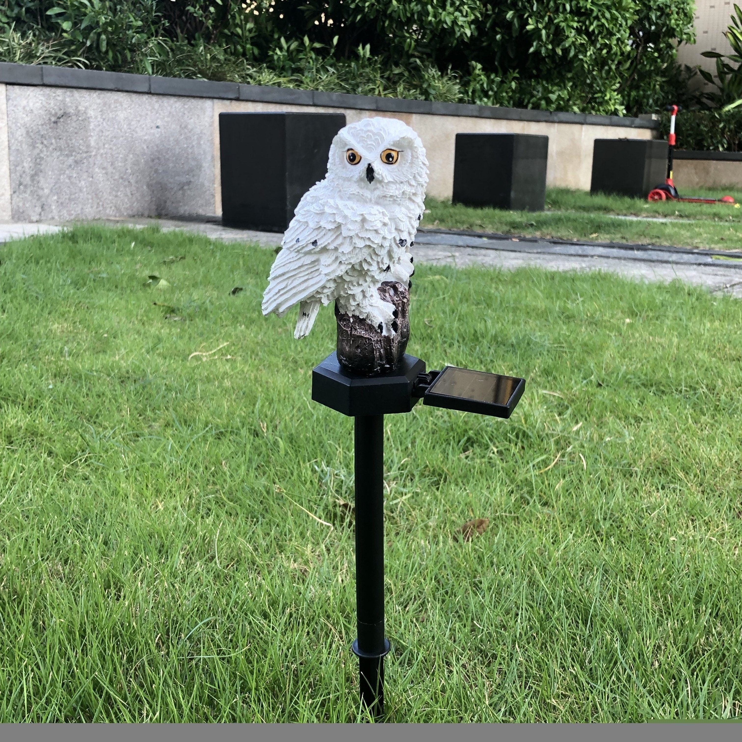 SolarOwl - Modern LED Garden Lamp with Unique Design