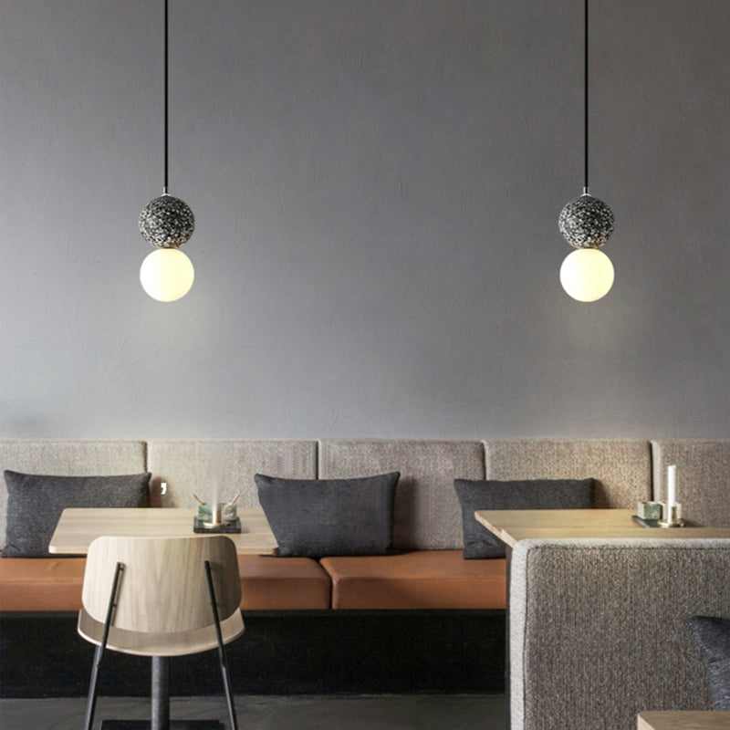 Aurora Glow - Luxurious LED Pendant Lamp in Black/White