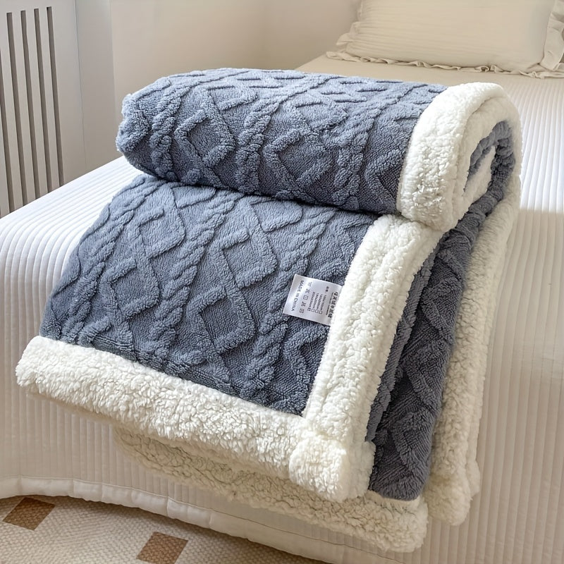 Stylish Reversible Fleece Blanket for Ultimate Comfort and Warmth
