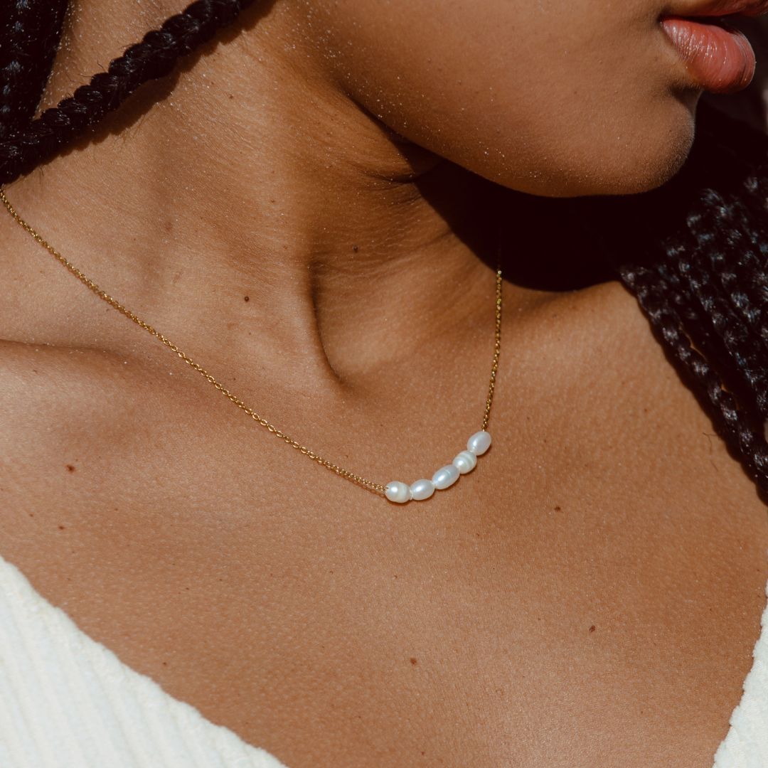 Elegant Celina Necklace with Luxurious Freshwater Pearls 