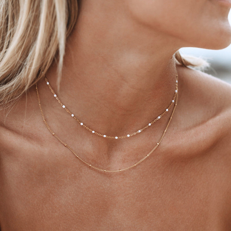 Amara Dubbel Kralhalsband - Elegant och Unikt!