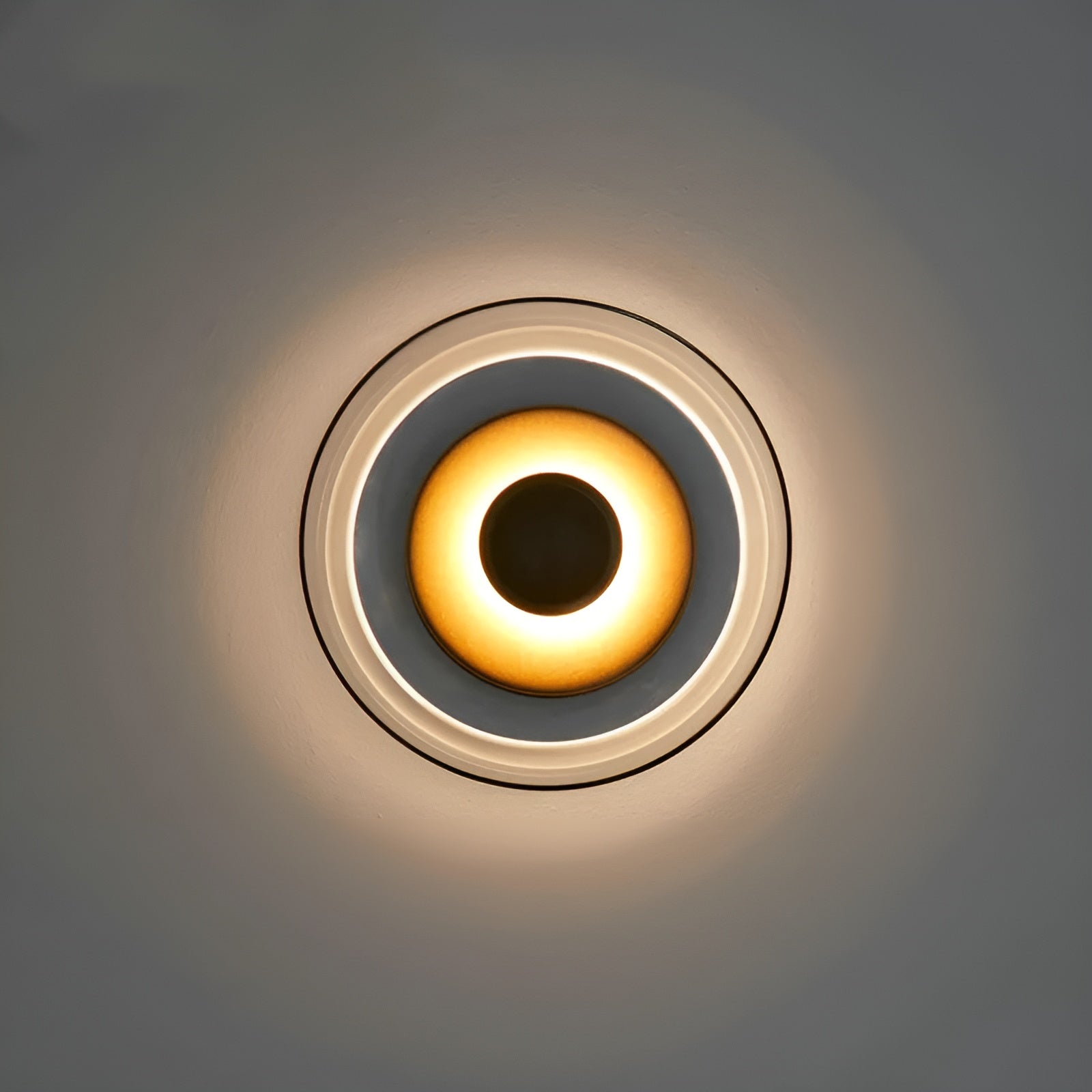 Luxe Nordisk Ljus - Premium LED Wall Lamp with Glass and Gold Accents 