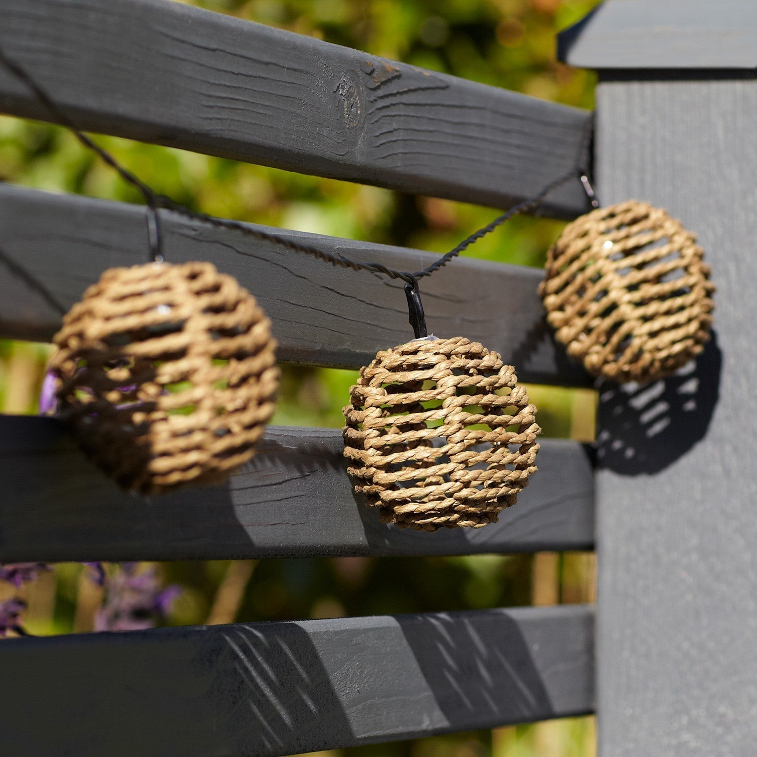 SolarGlow – Rattan wreath with magical light