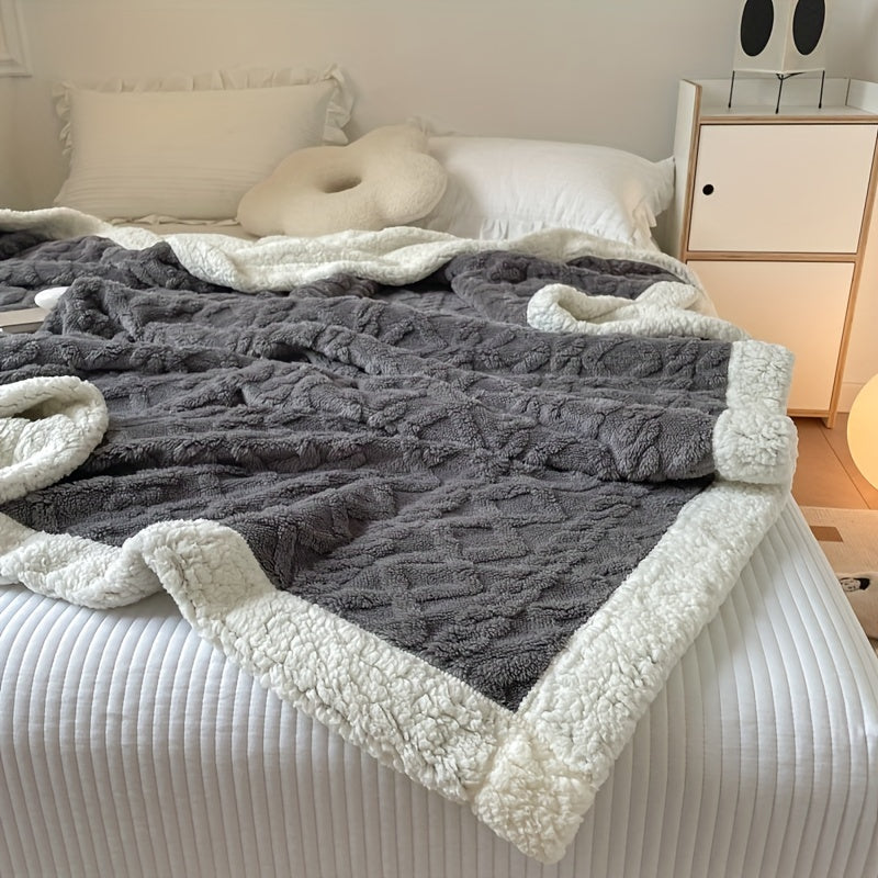 Stylish Reversible Fleece Blanket for Ultimate Comfort and Warmth