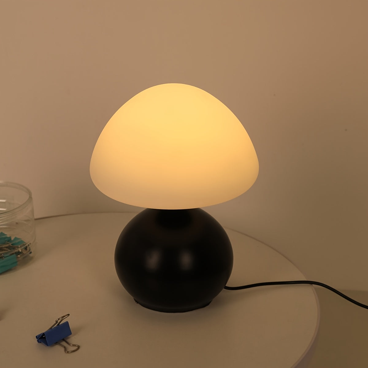 ModernLight - Chic Mushroom Table Lamp with USB