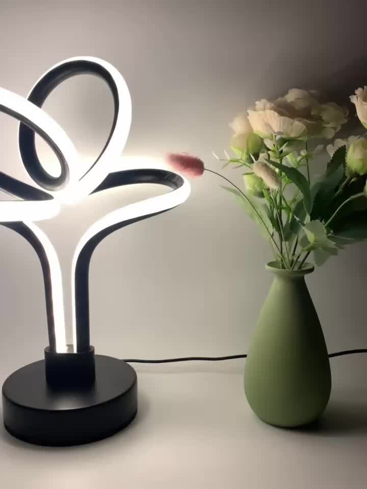 LumiNordic – Scandinavian USB LED Table Lamp