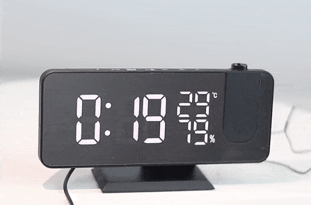 Astronatic - Innovative LED projector alarm clock with USB