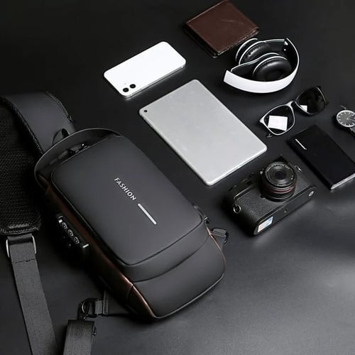 UrbanGuard Crossbody - Stylish and Secure Shoulder Bag