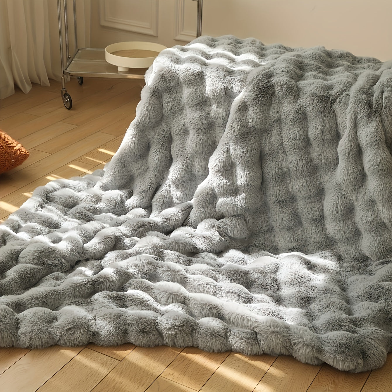 Elegant Rabbit Fleece Blanket - Luxurious and Durable