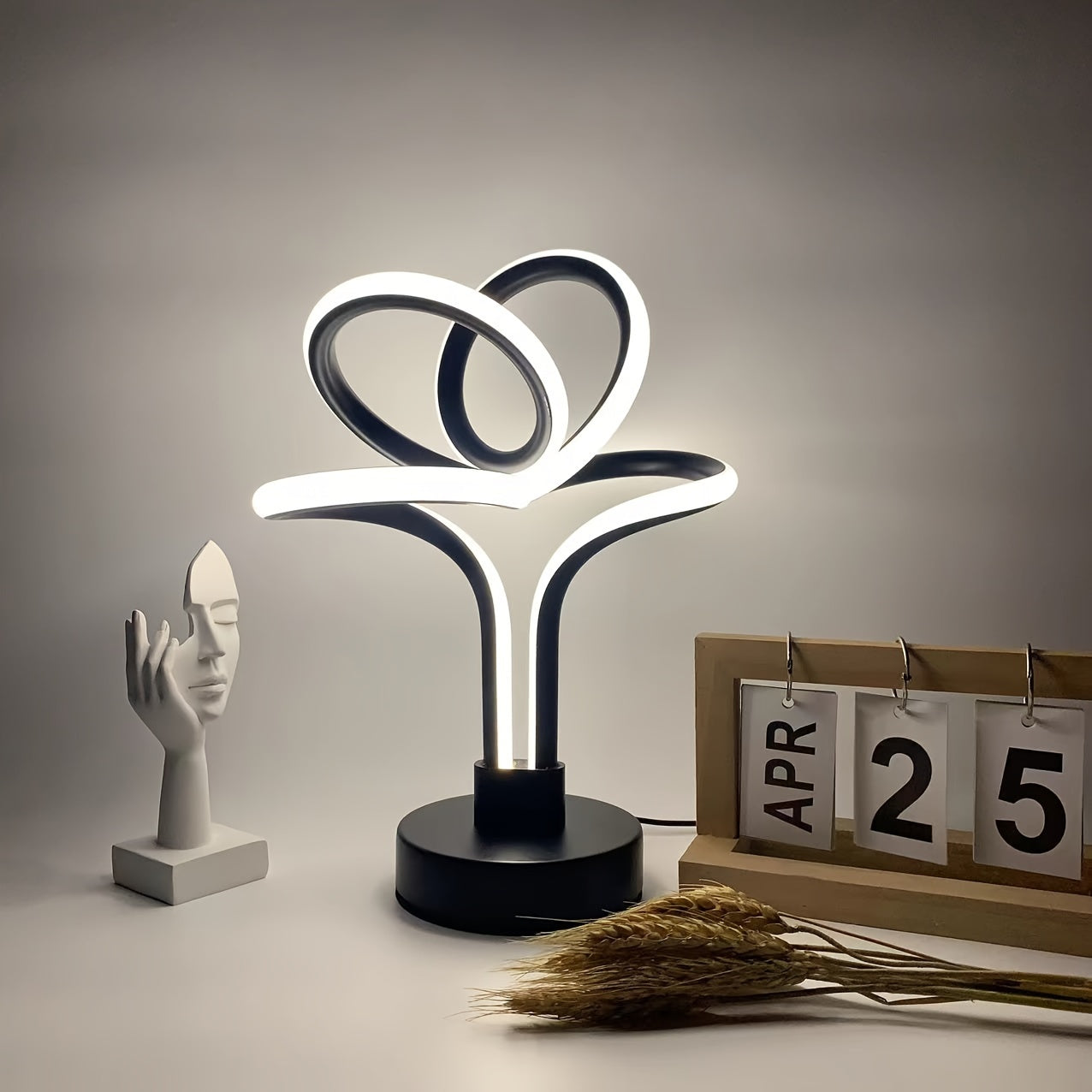 LumiNordic – Scandinavian USB LED Table Lamp