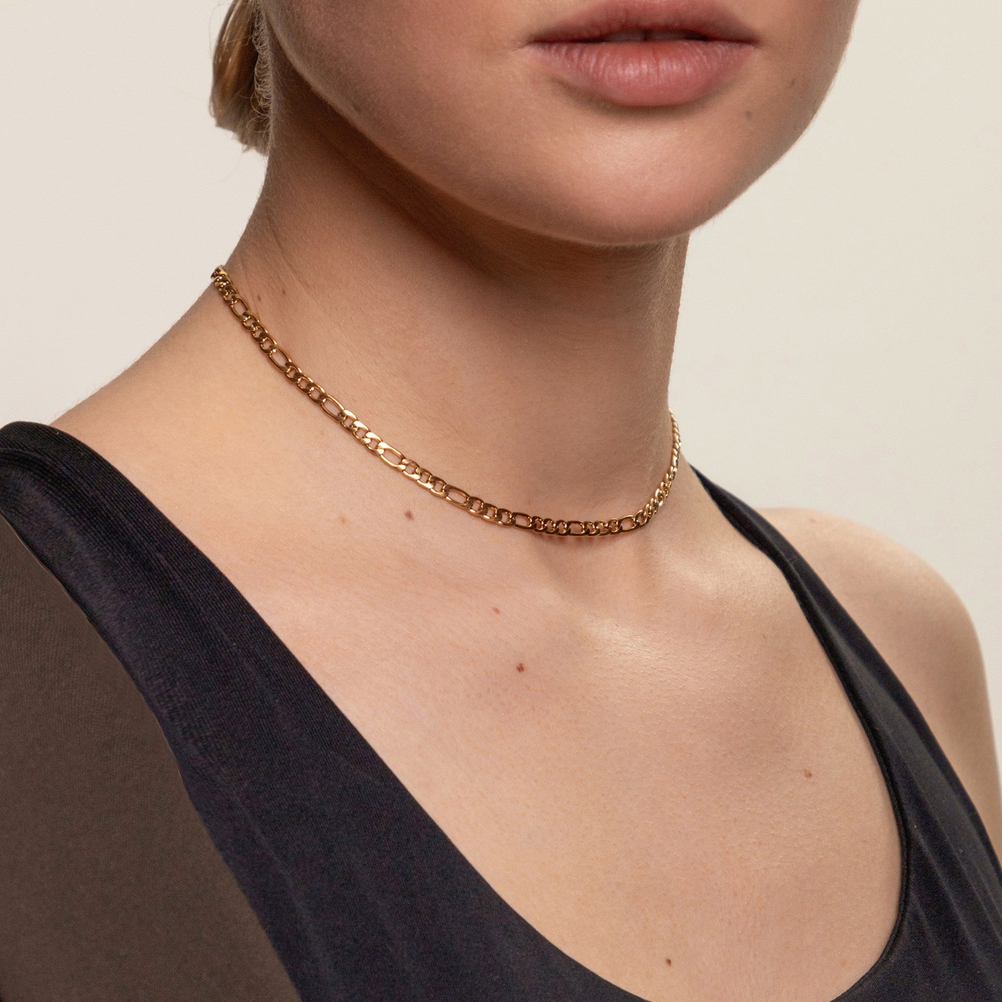 Elegant Minimalist Lola Choker -