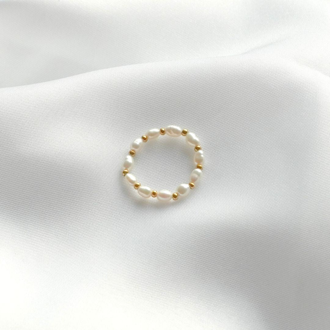 Elegant women's ring - the Isle collection