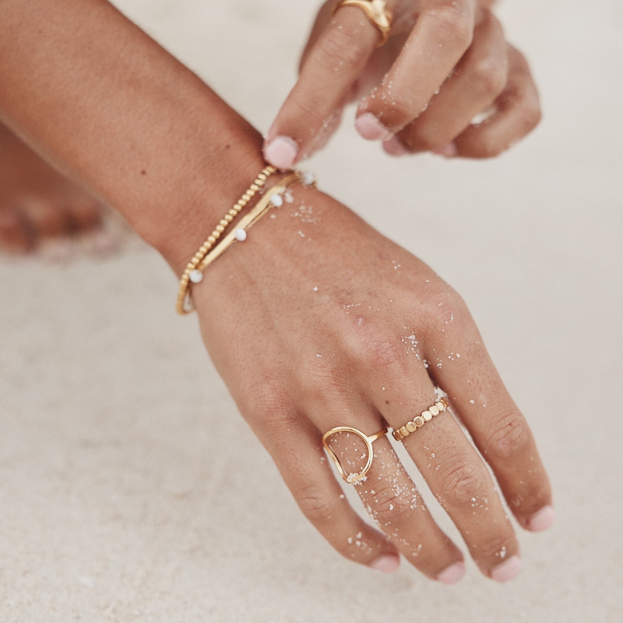 Elegant Elina necklace for a timeless look
