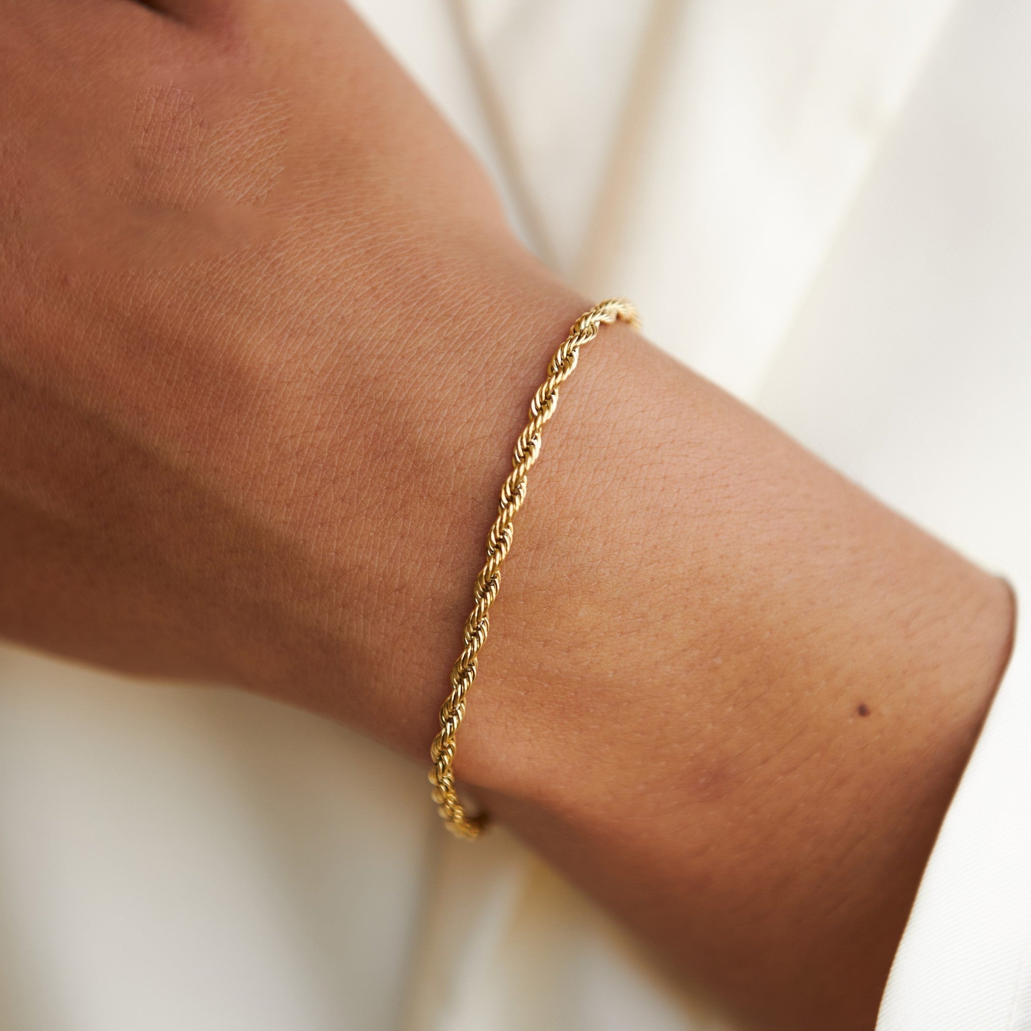 Sienna - Elegant Braided Link Bracelet 