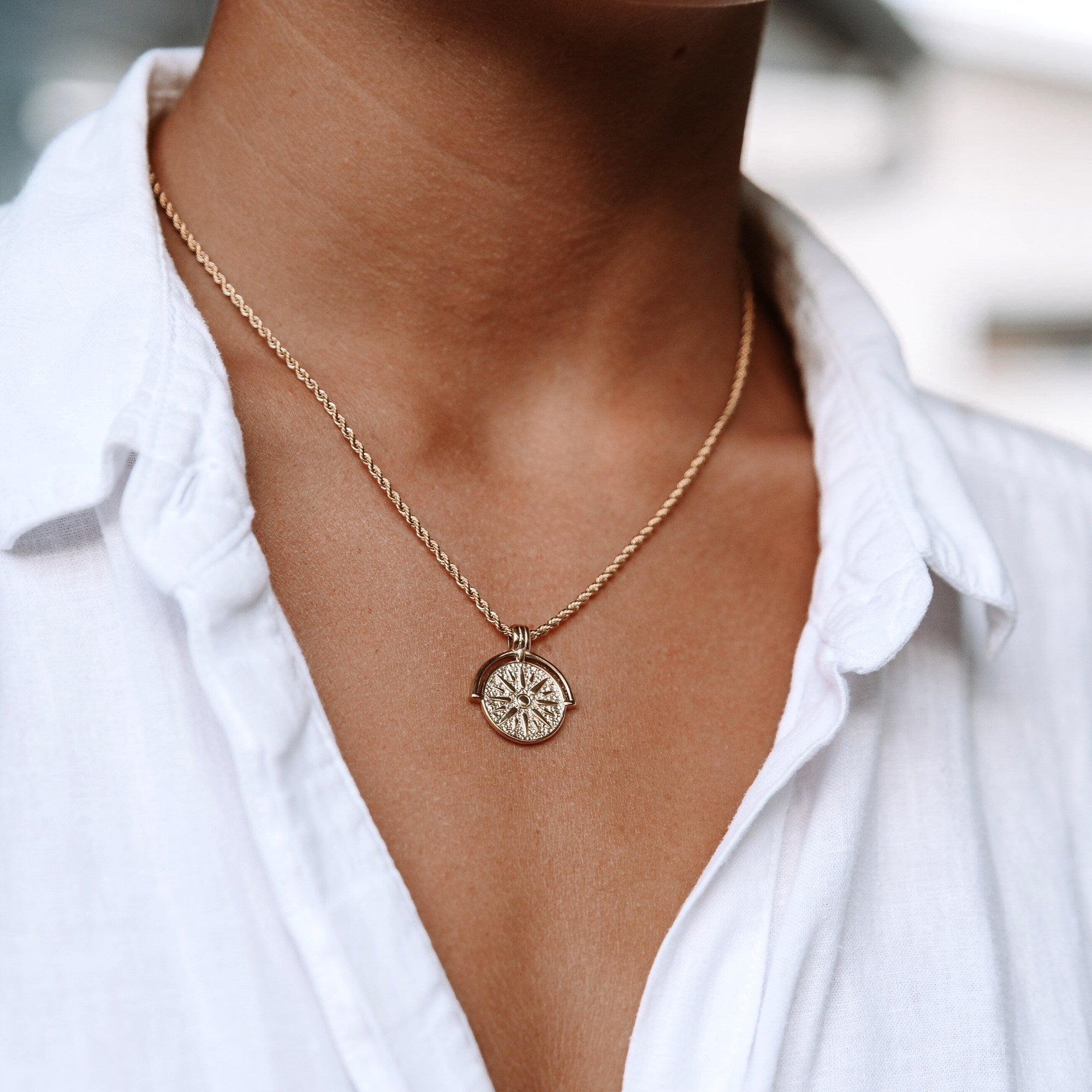 Elegant Pendant Chain - Aurora